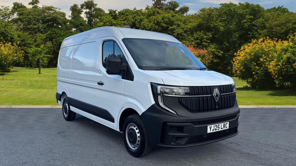 Renault Master Mwb Diesel Fwd MM35 Blue dCi 130 Advance Medium Roof Van